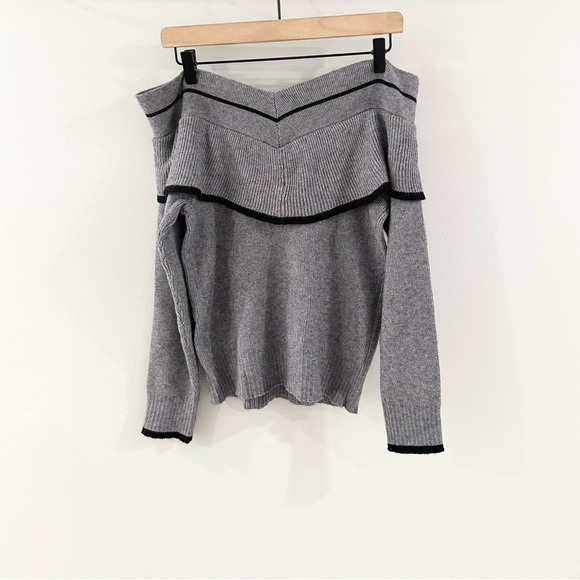 THML Ruffle Detail Off Shoulder Sweater Gray Size Medium - Picture 6 of 6